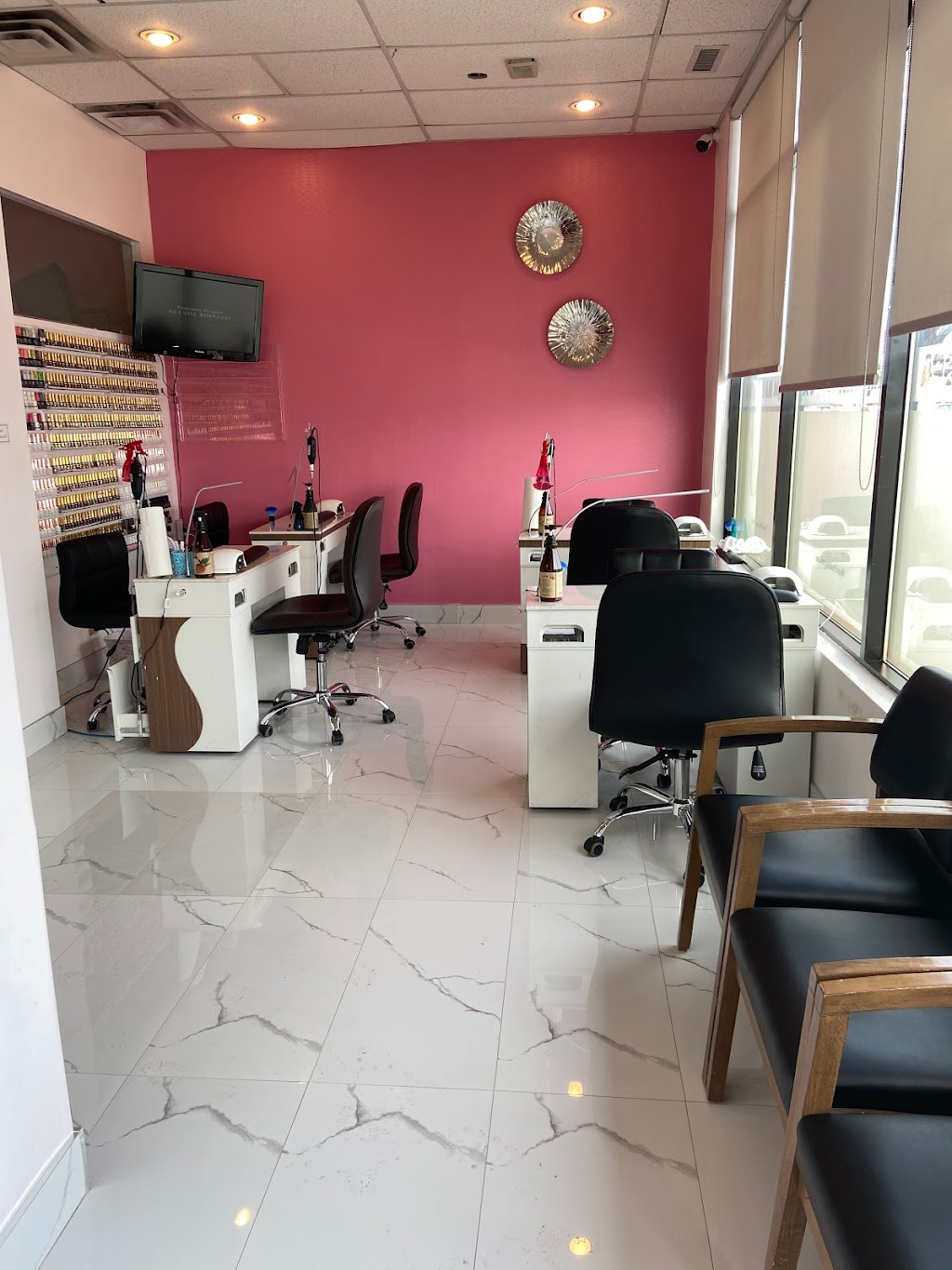Azalea Nail Boutique | 38 Riverglen Dr SE, Calgary, AB T2C 4L5, Canada | Phone: (403) 265-8087