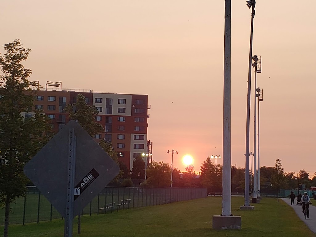 Le Sommet de la Rive | 3501 Bd Gaétan Laberge, Verdun, QC H4G 0A2, Canada | Phone: (514) 768-8880