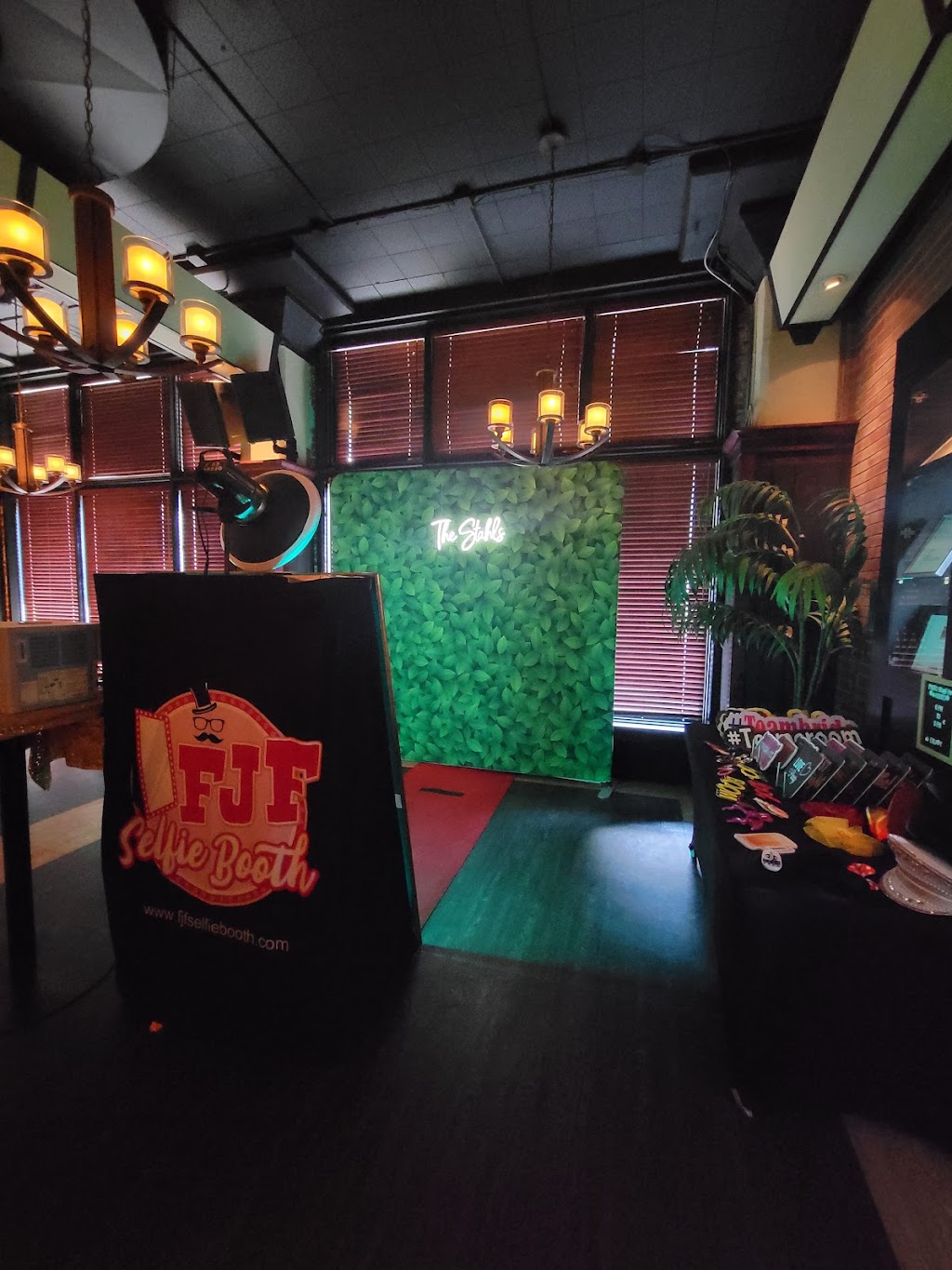 FJF Selfie Booth | Covepark Mews NE, Calgary, AB T3K 6L2, Canada | Phone: (403) 891-6000