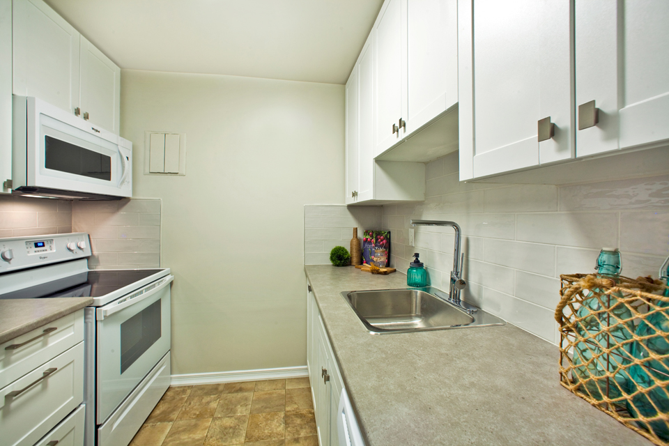 420 Wellington Park Towers | 420 Wellington St, St Thomas, ON N5R 5P2, Canada | Phone: (519) 631-3664