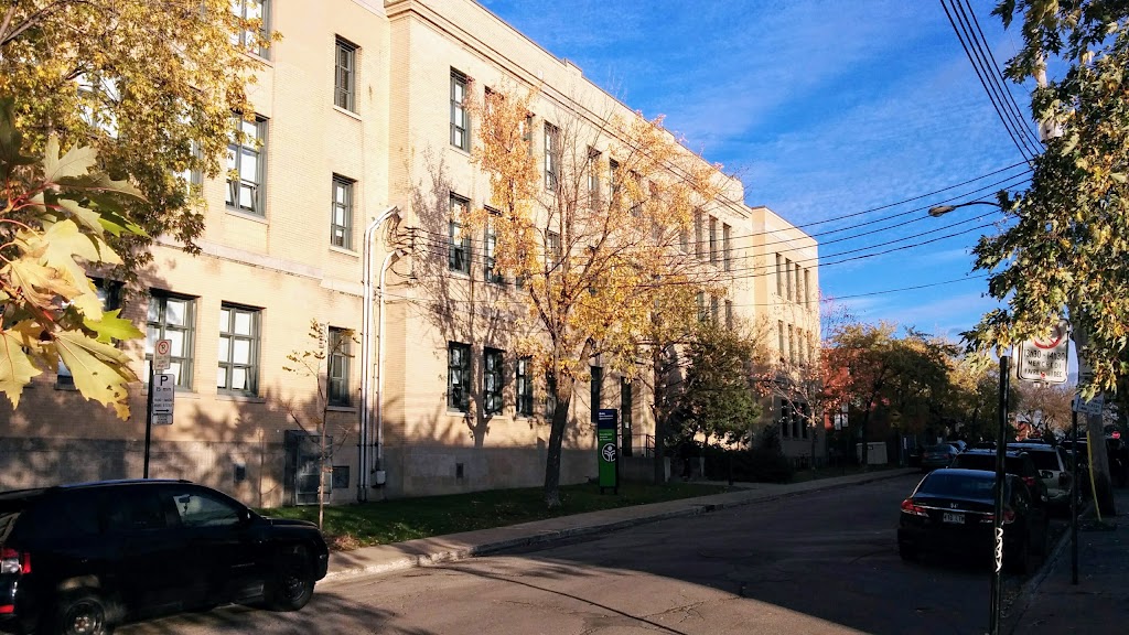 École primaire Sans-Frontières | 5937 9e Avenue, Montréal, QC H1Y 2K4, Canada | Phone: (514) 596-5546