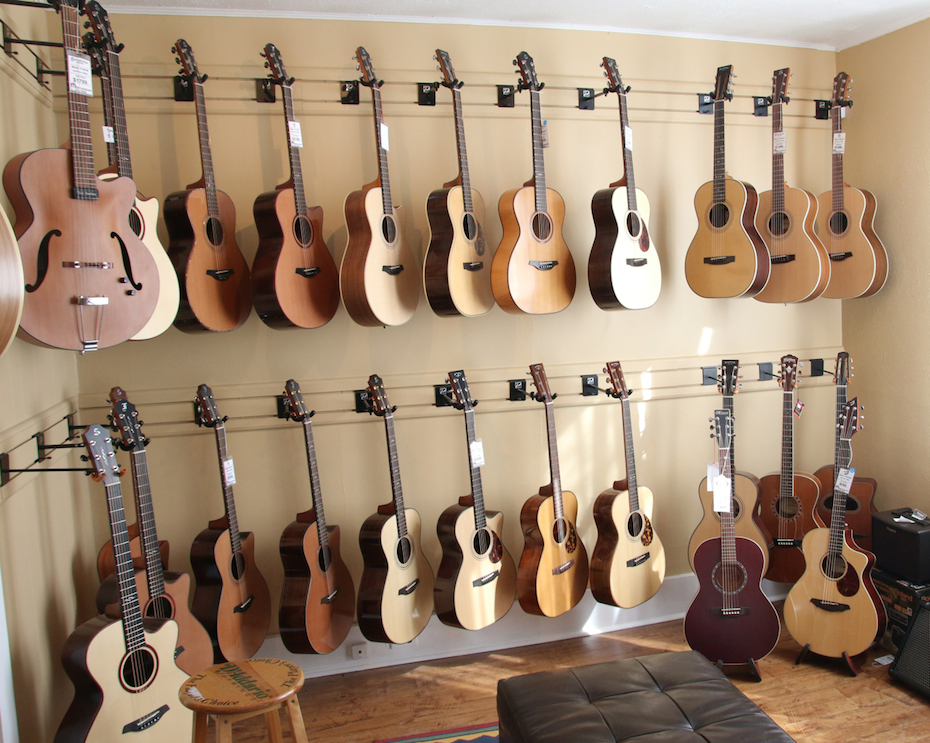 Brickhouse Guitars | 605 Lancaster St W, Kitchener, ON N2K 1M5, Canada | Phone: (226) 600-7853