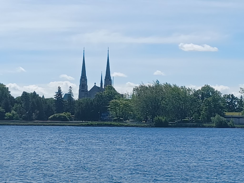 Baie-Saint-François High School | 70 Rue Louis Vi-Major, Salaberry-de-Valleyfield, QC J6T 3G2, Canada | Phone: (450) 371-2004