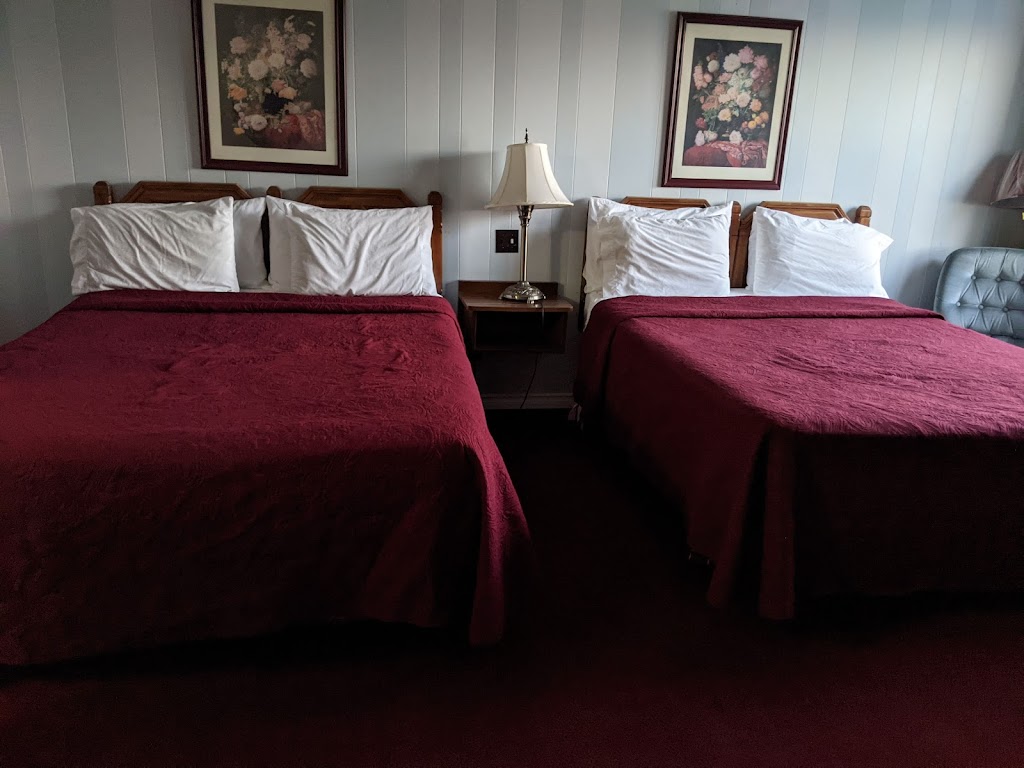 Diamond Motor Inn | 713 9th Ave E, Owen Sound, ON N4K 3E6, Canada | Phone: (519) 371-2011