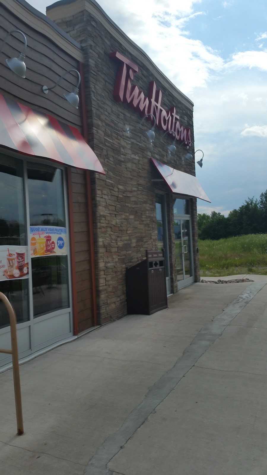 Tim Hortons | 160 Avenue Lépine, Gatineau, QC J8L 4M4, Canada | Phone: (819) 986-3669