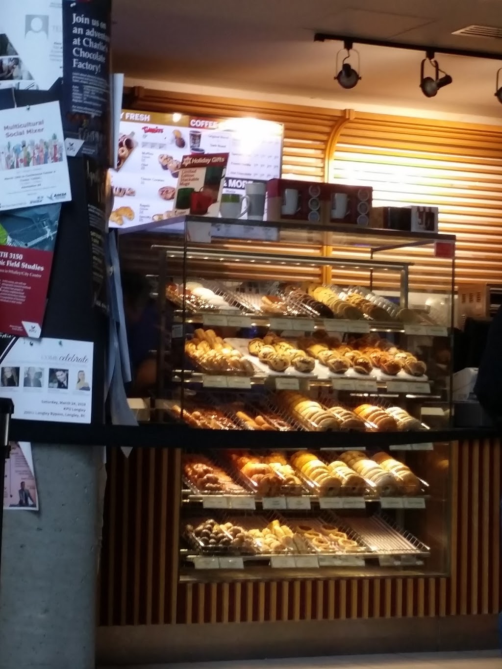 Tim Hortons | 12666 72 Ave, Surrey, BC V3W 2M8, Canada | Phone: (604) 599-2100
