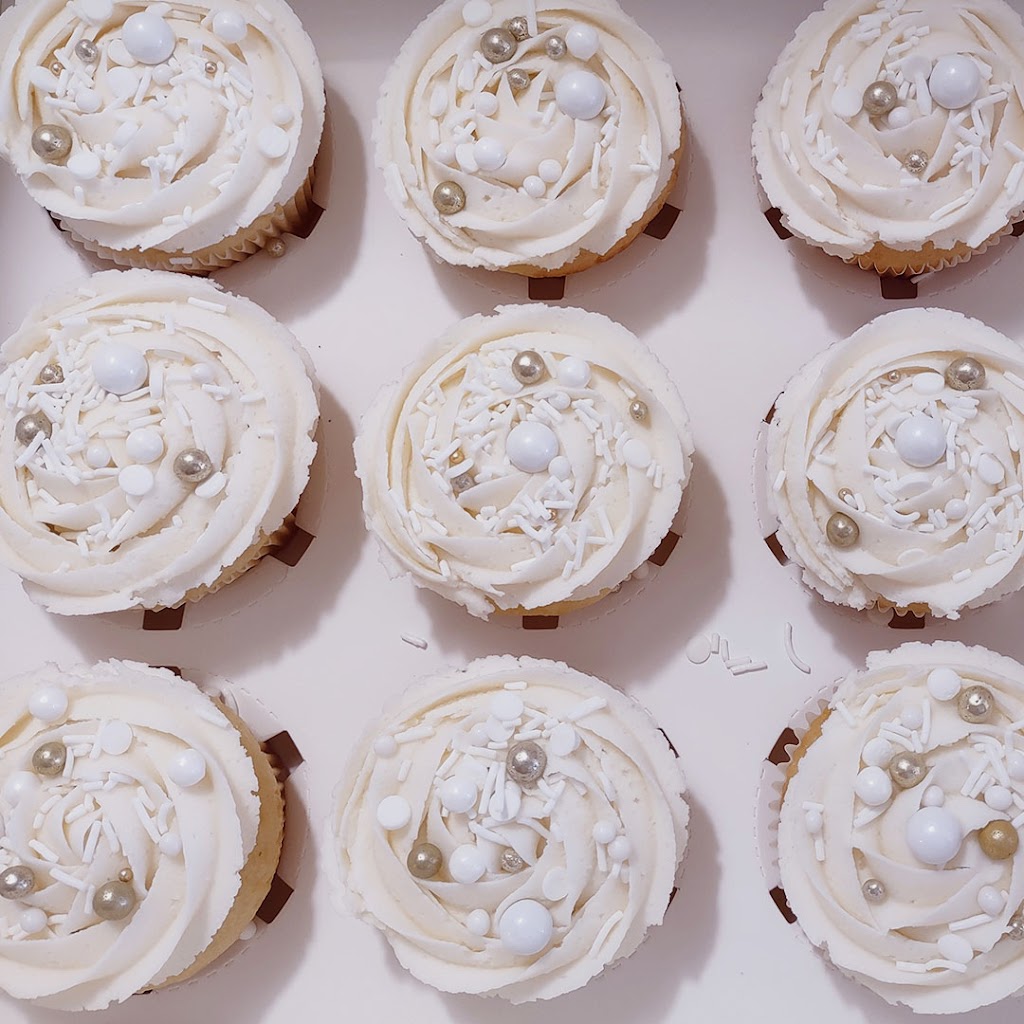 The Sweetest Things Bakery | 1183 Hill St, Innisfil, ON L9S 1Y1, Canada | Phone: (705) 321-7232
