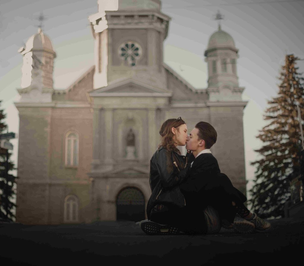 Moments To Frames Photography | 515 Rue Hyman Drive, Dollard-des-Ormeaux, QC H9B 1W6, Canada | Phone: (438) 728-7578