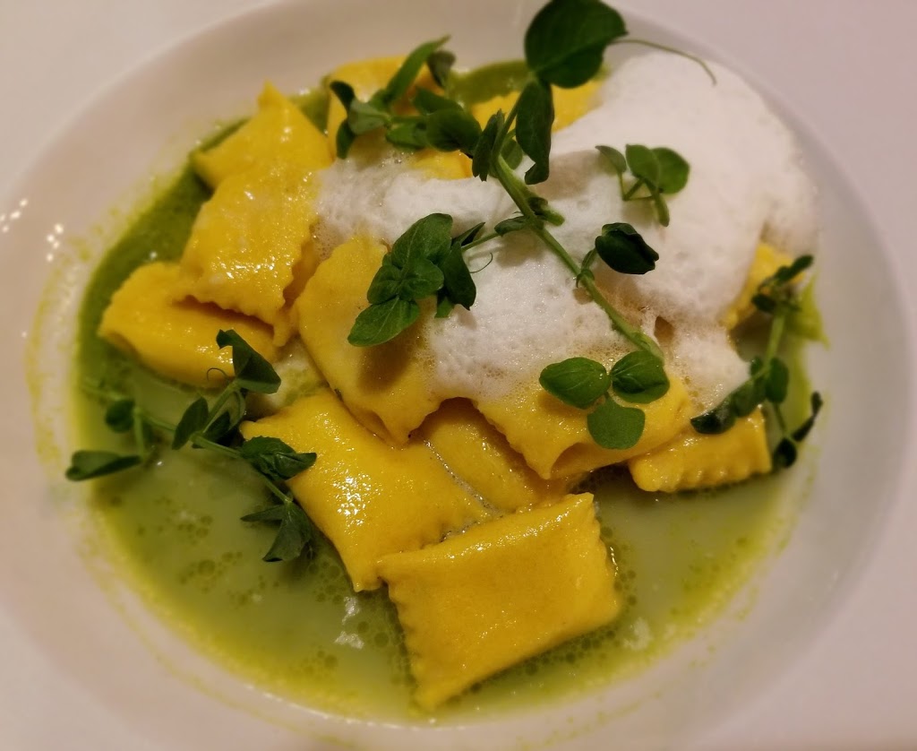 Bay Moorings Restaurant | 6330 Bay St, West Vancouver, BC V7W 3H5, Canada | Phone: (604) 921-8184