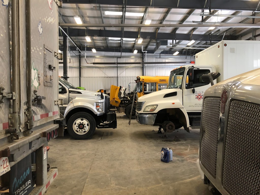 Calgary Heavy Truck and Collision | 7404 44 St SE, Calgary, AB T2C 3G7, Canada | Phone: (403) 287-6888