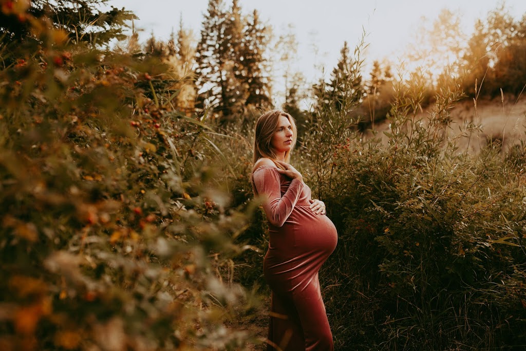 Red Earth Photography | 2205 20 Ave, Bowden, AB T0M 0K0, Canada | Phone: (587) 377-5856