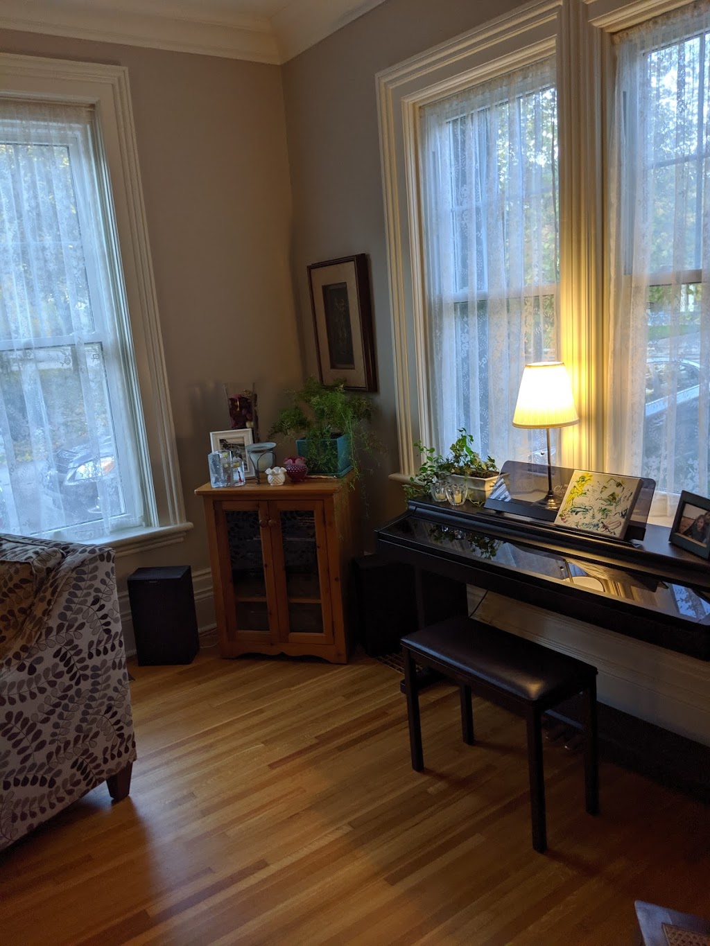 Cottage on Caledonia | 61 Caledonia St, Stratford, ON N5A 5W4, Canada | Phone: (519) 305-0384