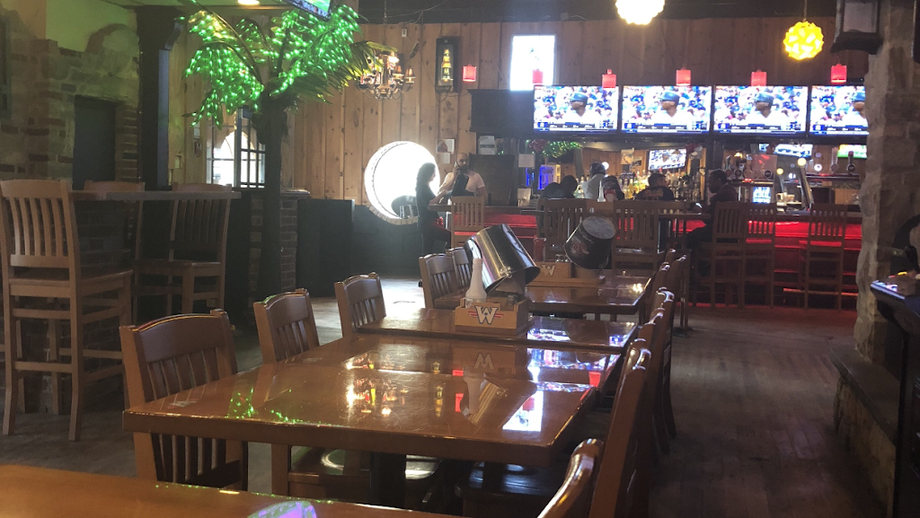 Wild Wing | 249 Queen St E, Brampton, ON L6W 3H4, Canada | Phone: (905) 216-9424