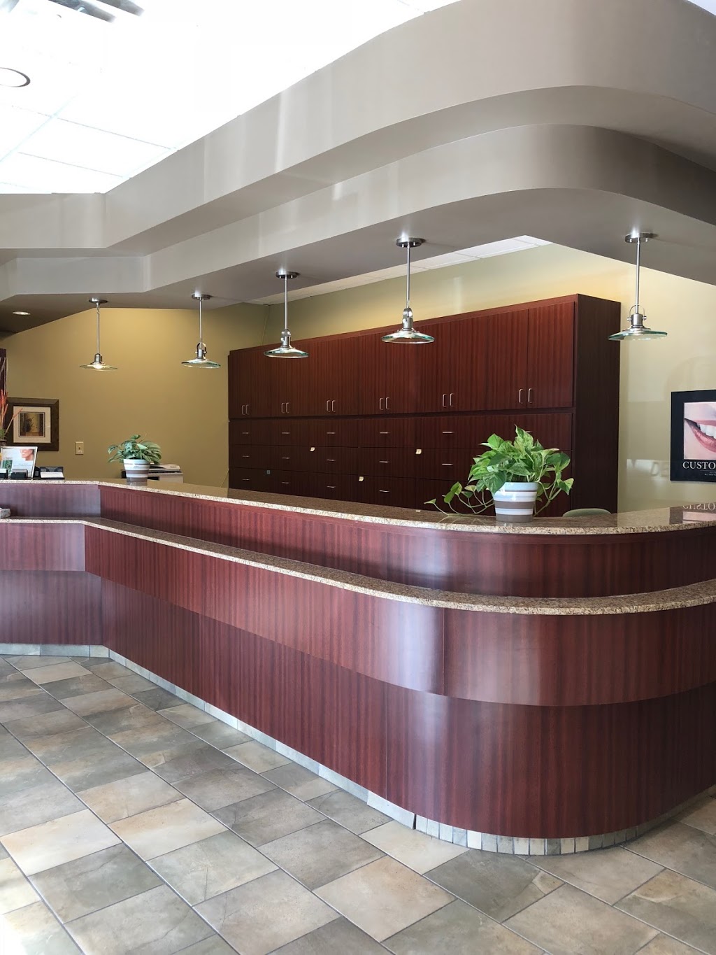 Convent Glen Dental Center | 6384 Fortune Dr, Orléans, ON K1C 1Y9, Canada | Phone: (613) 830-2222