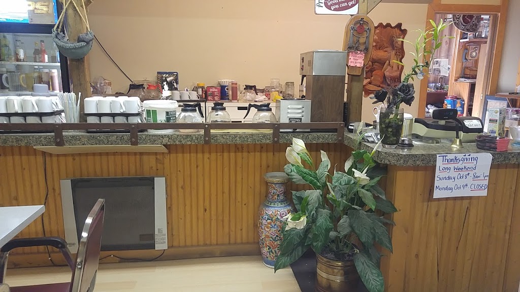 JuliKins Restaurant | 43 Pierson Dr, Tyndall, MB R0E 2B0, Canada | Phone: (204) 268-4761