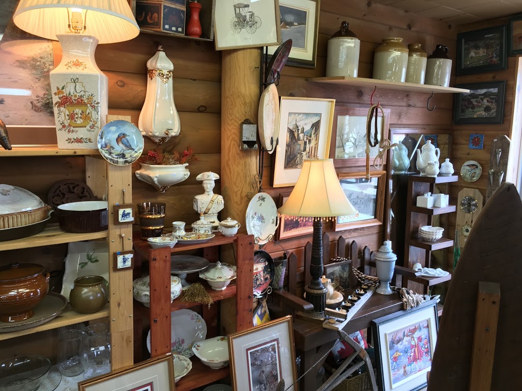 Le Coin de La Bohème | 391 Rue Saint-Isidore, Saint-Lin - Laurentides, QC J5M 2S8, Canada | Phone: (514) 792-0143