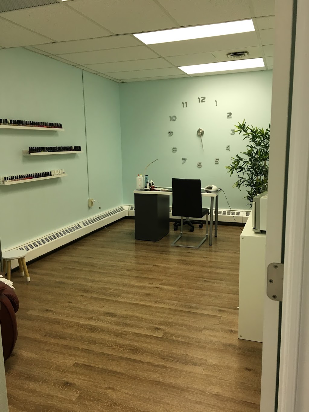 The Lash & Brow Co. | 1255 Commissioners Rd W #216, London, ON N6K 3N5, Canada | Phone: (519) 317-0480