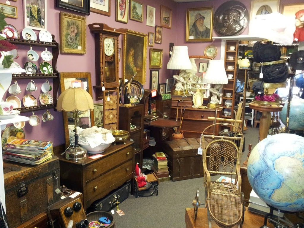 Red Deer Antiques And Collectibles | 5511 50 Ave, Red Deer, AB T4N 4B8, Canada | Phone: (403) 348-5527