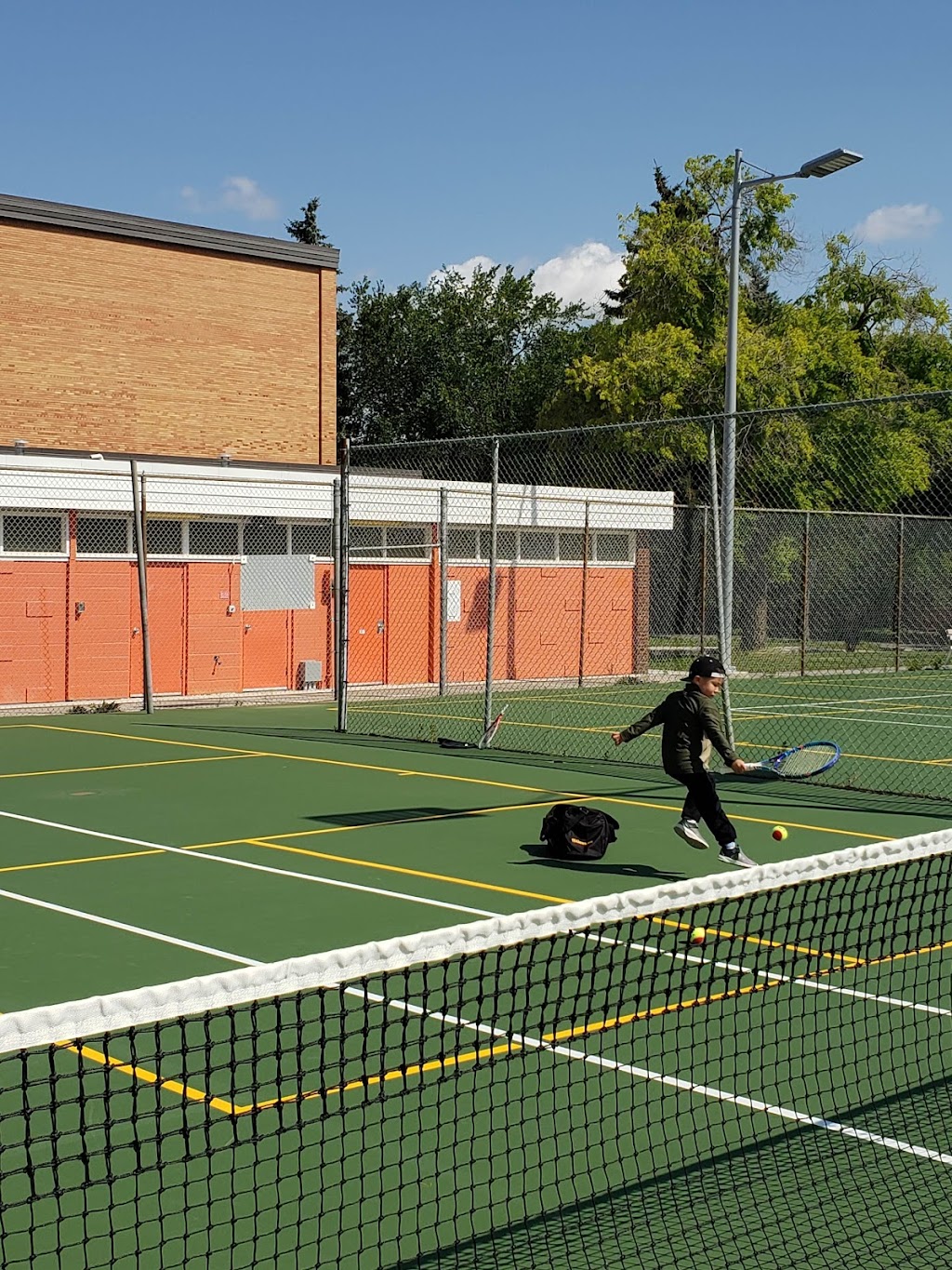 Bonnie Doon Leisure Centre | 8648 81 St NW, Edmonton, AB T5H 3S1, Canada | Phone: (780) 442-5311