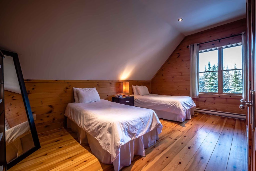 RCNT Chalet #72 | 2 Des, Chemin des Pruches, Lac-Supérieur, QC J0T 1P0, Canada | Phone: (844) 370-0257