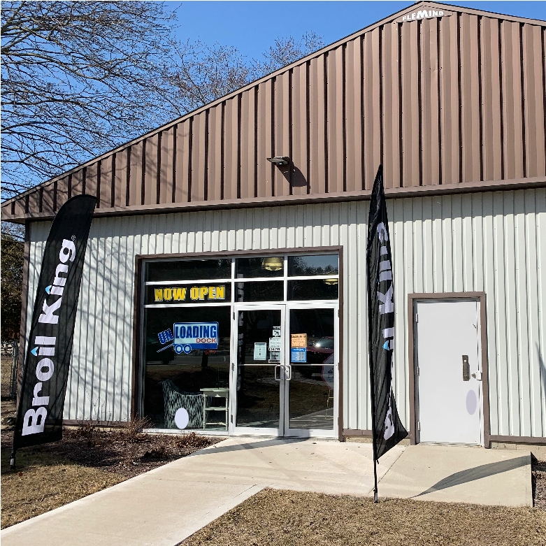 The Unloading Dock by Smittys Furniture | 150 3rd St, Hanover, ON N4N 1B2, Canada | Phone: (519) 364-3800