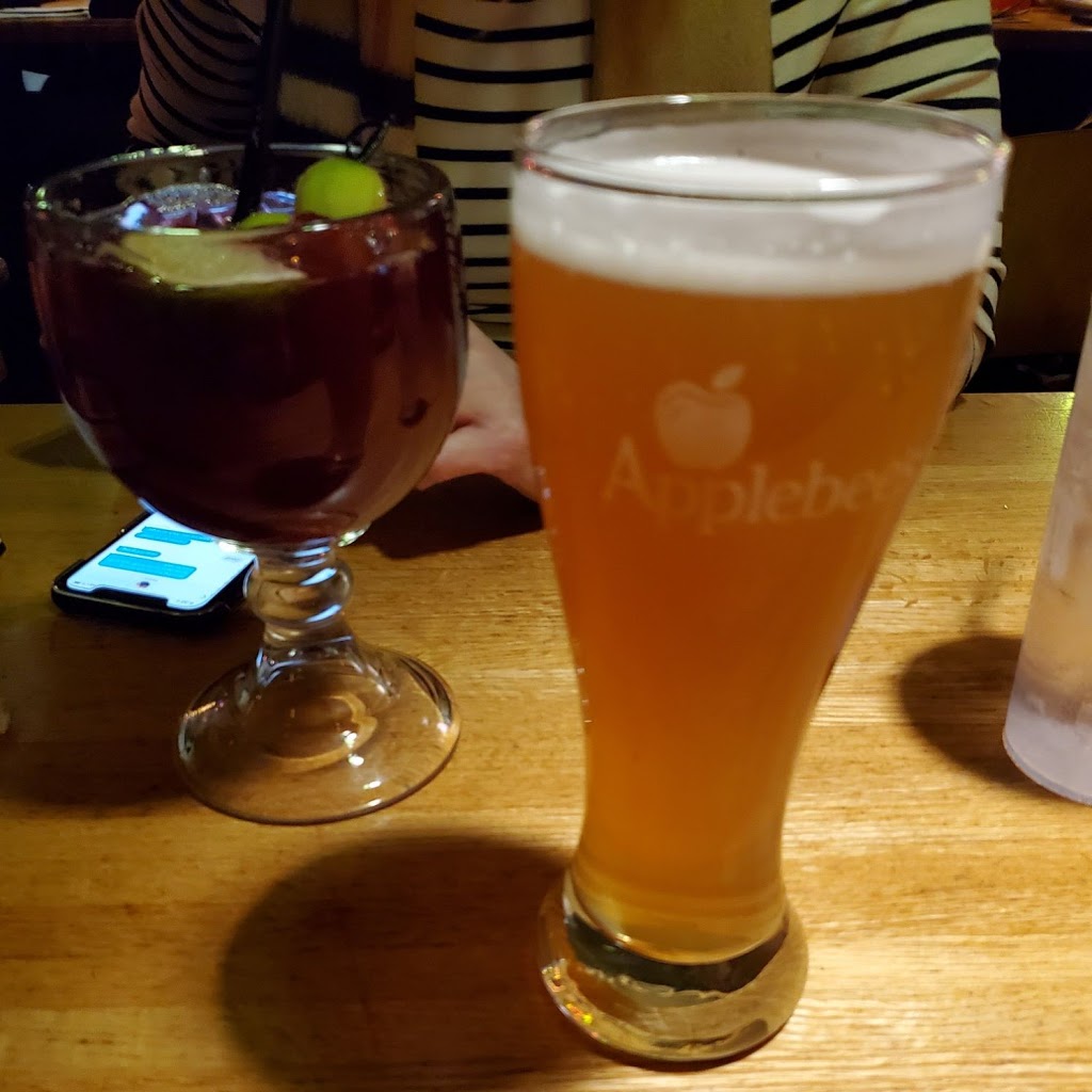 Applebees Grill + Bar | 5822 S Transit Rd, Lockport, NY 14094, USA | Phone: (716) 439-1270