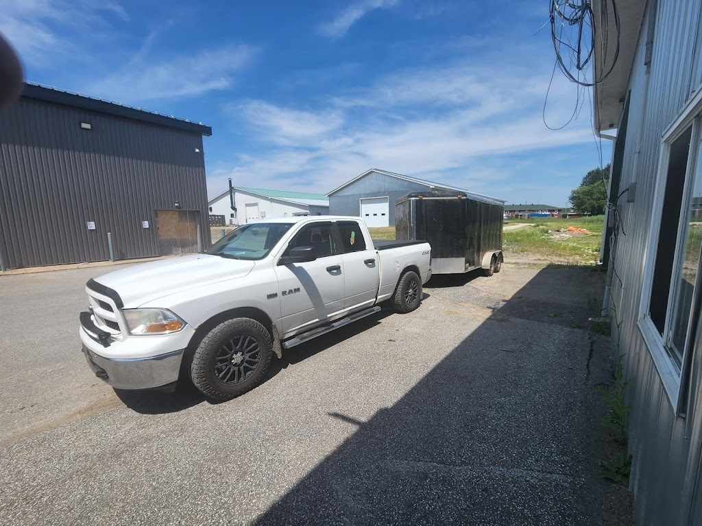 TMC Transport Maxime Cloutier | 75 Rue Koak, Wôlinak, QC G0X 1B0, Canada | Phone: (819) 668-8700
