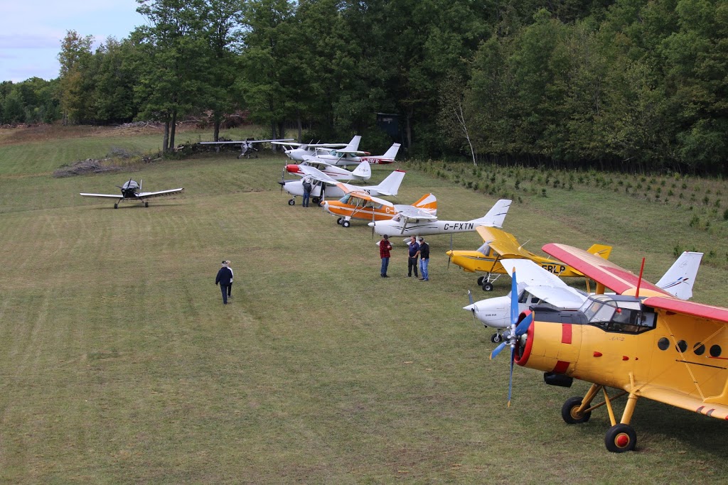 Aerodrome Saint-Bernard de Lacolle | 284 Rang Fisher N, Saint-Bernard-de-Lacolle, QC J0J 1V0, Canada | Phone: (450) 246-3389
