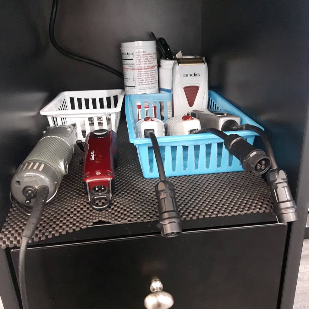Lux Barber Shop | 3101 Kingsway Dr, Kitchener, ON N2C 2M5, Canada | Phone: (519) 896-1200