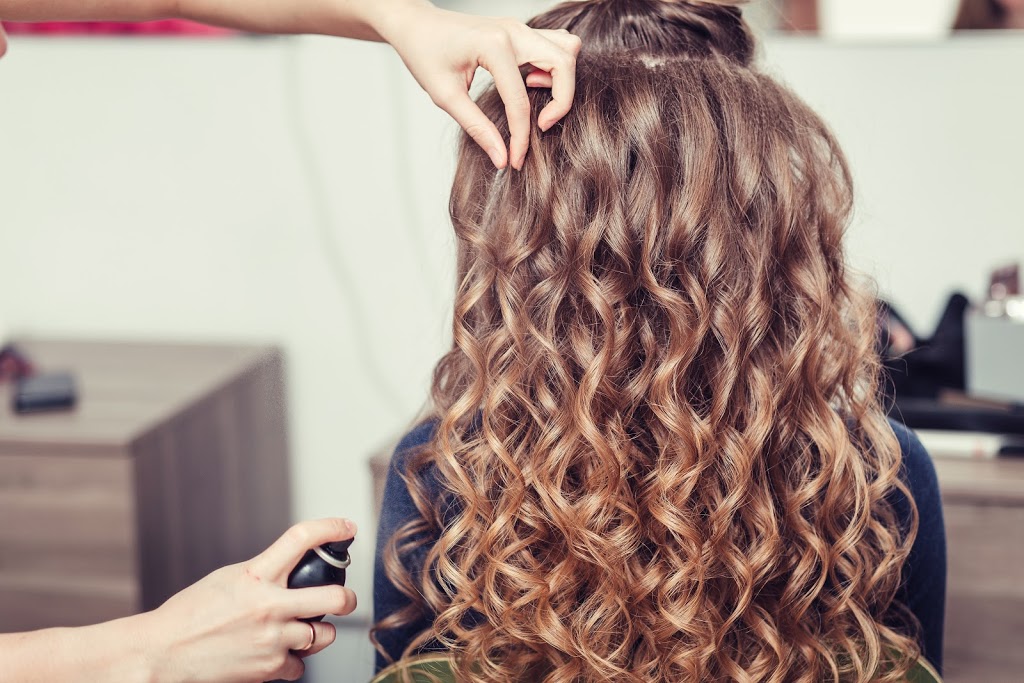 Les Ciseaux de Sophie Coiffure Boucherville | 570 Rue Jacques-Cartier, Boucherville, QC J4B 6J5, Canada | Phone: (438) 492-5700