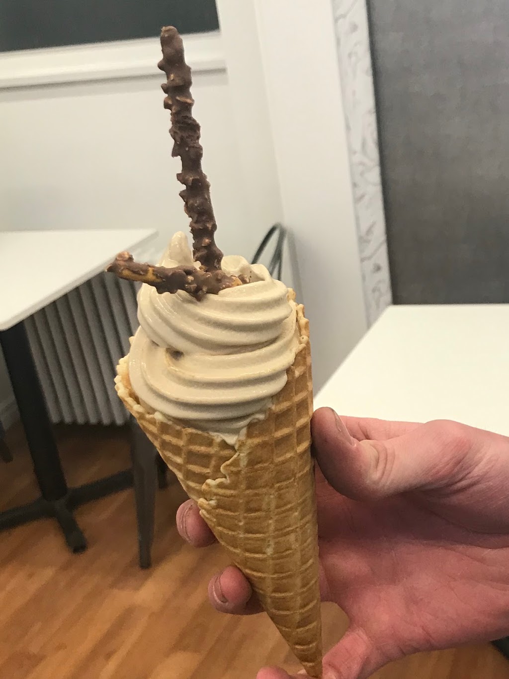 BJs Dairy Bar & Eatery | 24 Ontario Rd, Mitchell, ON N0K 1N0, Canada | Phone: (519) 348-4440