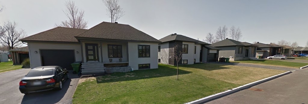 Domaine du centre | 120 Petite allée, Saint-Nicéphore, QC J2A 2H5, Canada | Phone: (819) 996-0046