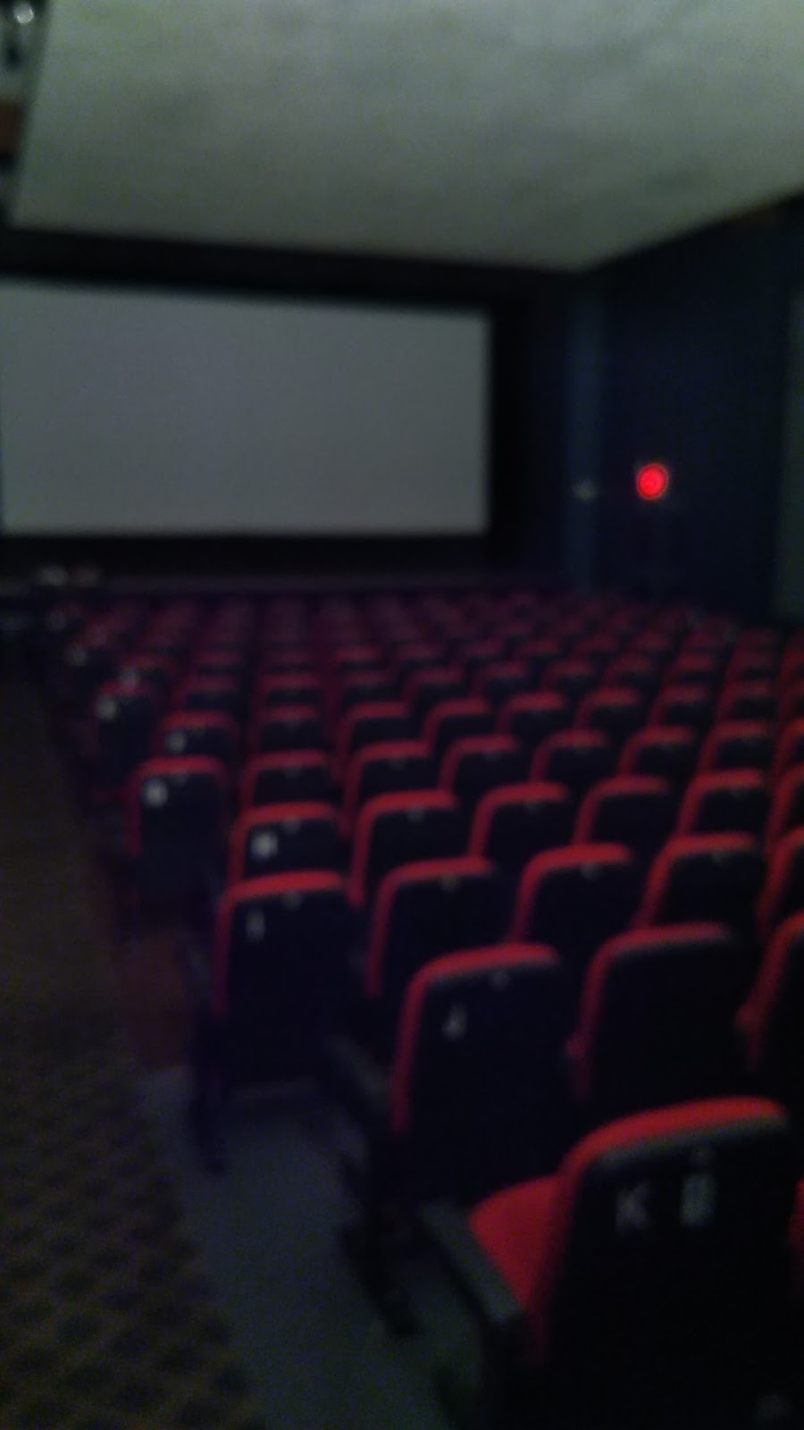 Gibsons Cinema | 909 Gibsons Way, Gibsons, BC V0N 1V8, Canada | Phone: (604) 886-7469