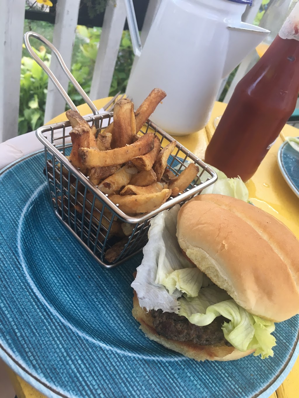 Schoolhouse Restaurant | 19 81 Crescent St, Grand Bend, ON N0M 1T0, Canada | Phone: (519) 238-5515