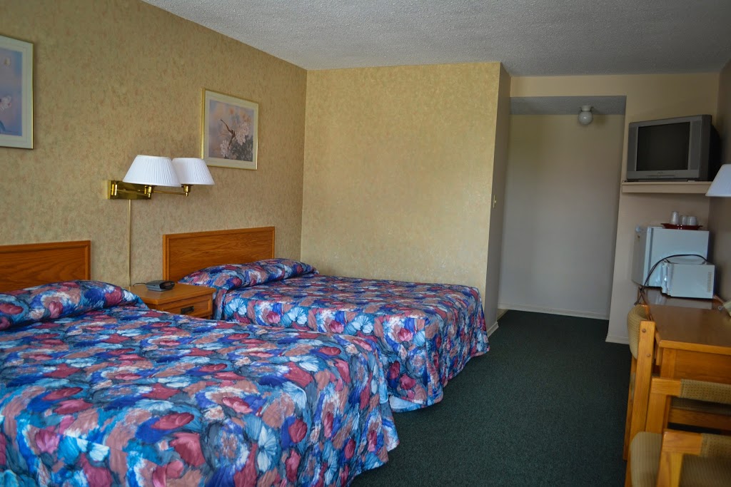 Lighthouse Motel | 1864 ON-9, Walkerton, ON N0G 2V0, Canada | Phone: (519) 881-0202