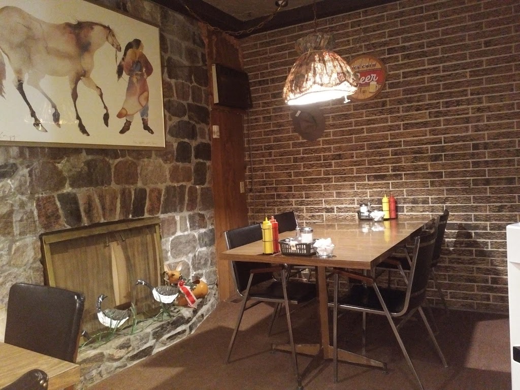 French River Inn | 20112 ON-69, French River, ON P0M, Canada | Phone: (705) 857-2788