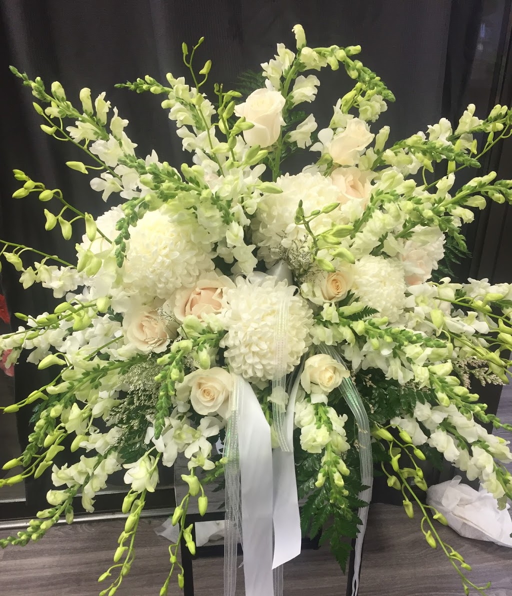 Lapegaz Flowers | Inside Starsky, 3115 Dundas St W, Mississauga, ON L5L 3R8, Canada | Phone: (905) 606-2111