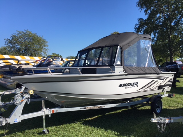 Blue Lagoon Boating Center Showroom | 39739 Jefferson Ave, Harrison Charter Township, MI 48045, USA | Phone: (586) 463-1020
