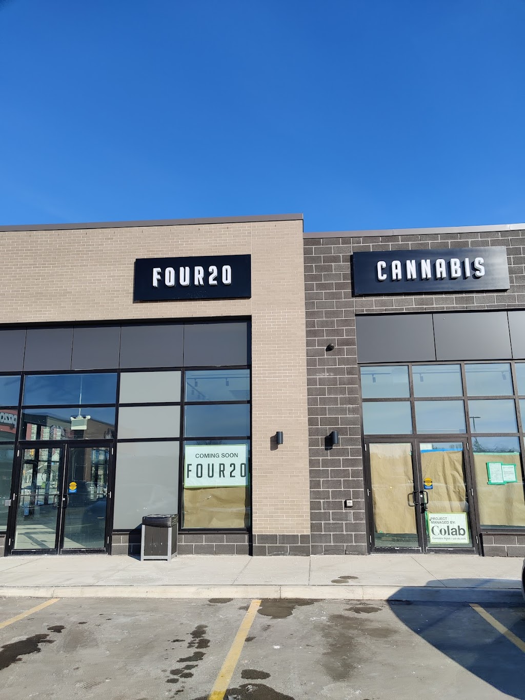 FOUR20 Kitchener | 123 Pioneer Dr, Kitchener, ON N2P 2A3, Canada | Phone: (519) 340-1562
