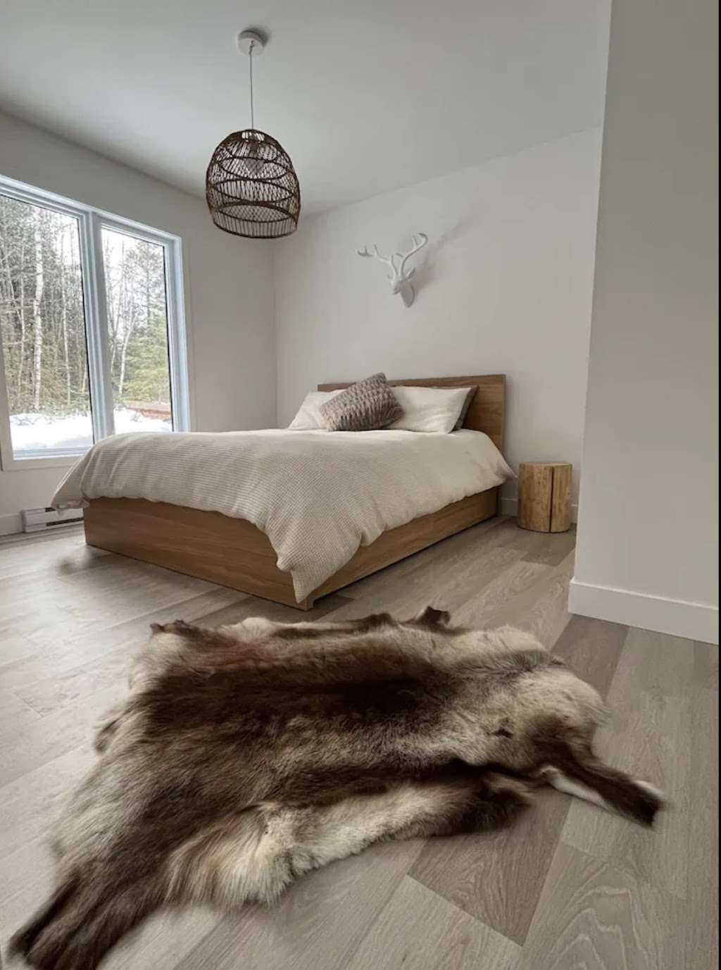 Chalet Le SNÖ house | Chem. du Qur du Cerf, Matawinie, QC J0K 2B0, Canada | Phone: (819) 269-6043