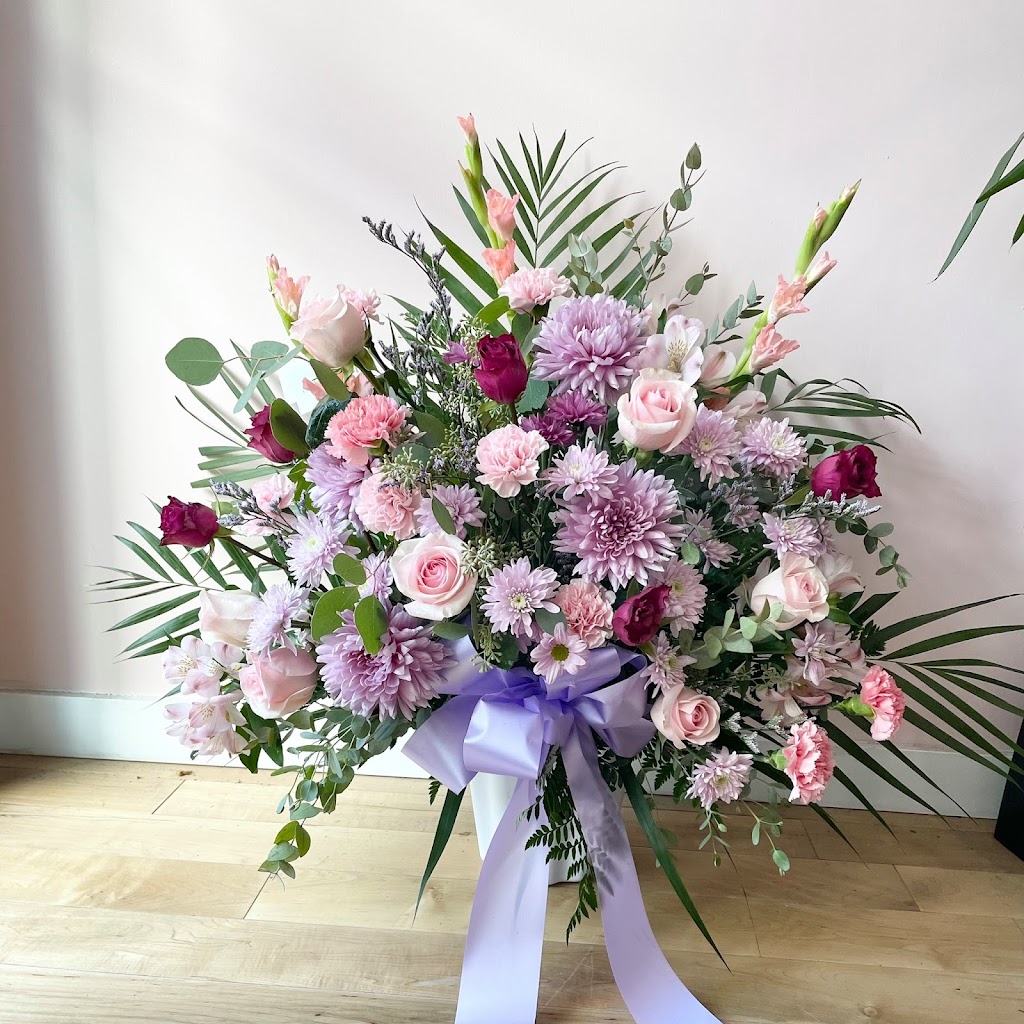 Church Street Flowers | 19565 Opeongo Line, Barrys Bay, ON K0J 1B0, Canada | Phone: (833) 977-3377