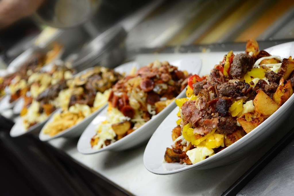 POUTINEVILLE TRENTON | 34 Monogram Pl, Trenton, ON K8V 5P8, Canada | Phone: (613) 955-8814
