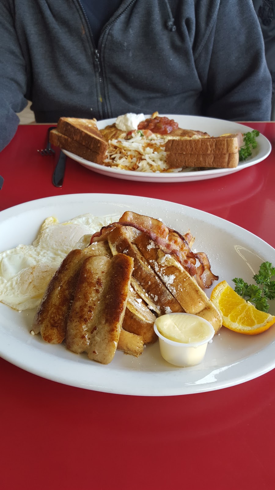 Mountain Burger House | 38198 Cleveland Ave, Squamish, BC V8B 0B4, Canada | Phone: (604) 892-5544