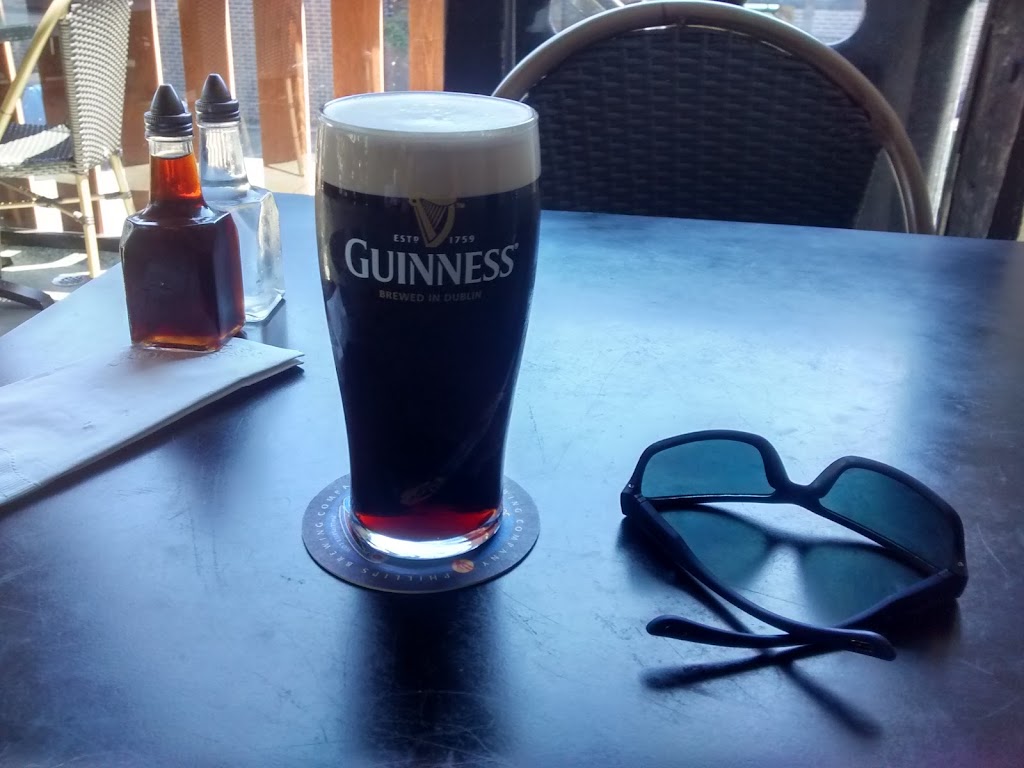 Smugglers Cove Pub | 2581 Penrhyn St, Victoria, BC V8N 1G4, Canada | Phone: (250) 477-2688