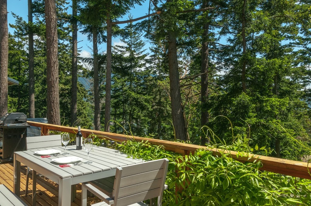 Cool Breeze Vacation Rental | 193 Geer Ln, Eastsound, WA 98245, USA | Phone: (503) 816-5392