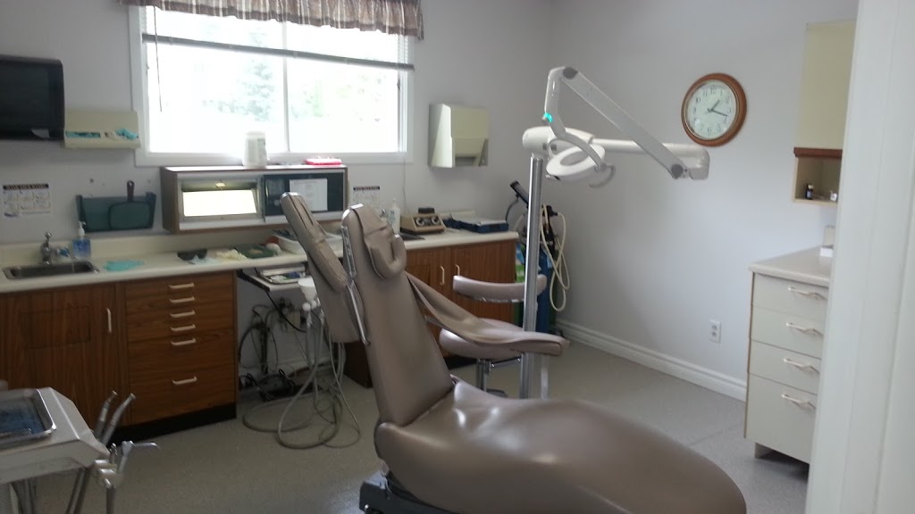 Merrickville Dentistry, Dr. Shannel Yang DDS, Dr. Shawn Xie DDS | 429 Main St E, Merrickville, ON K0G 1N0, Canada | Phone: (613) 269-3535