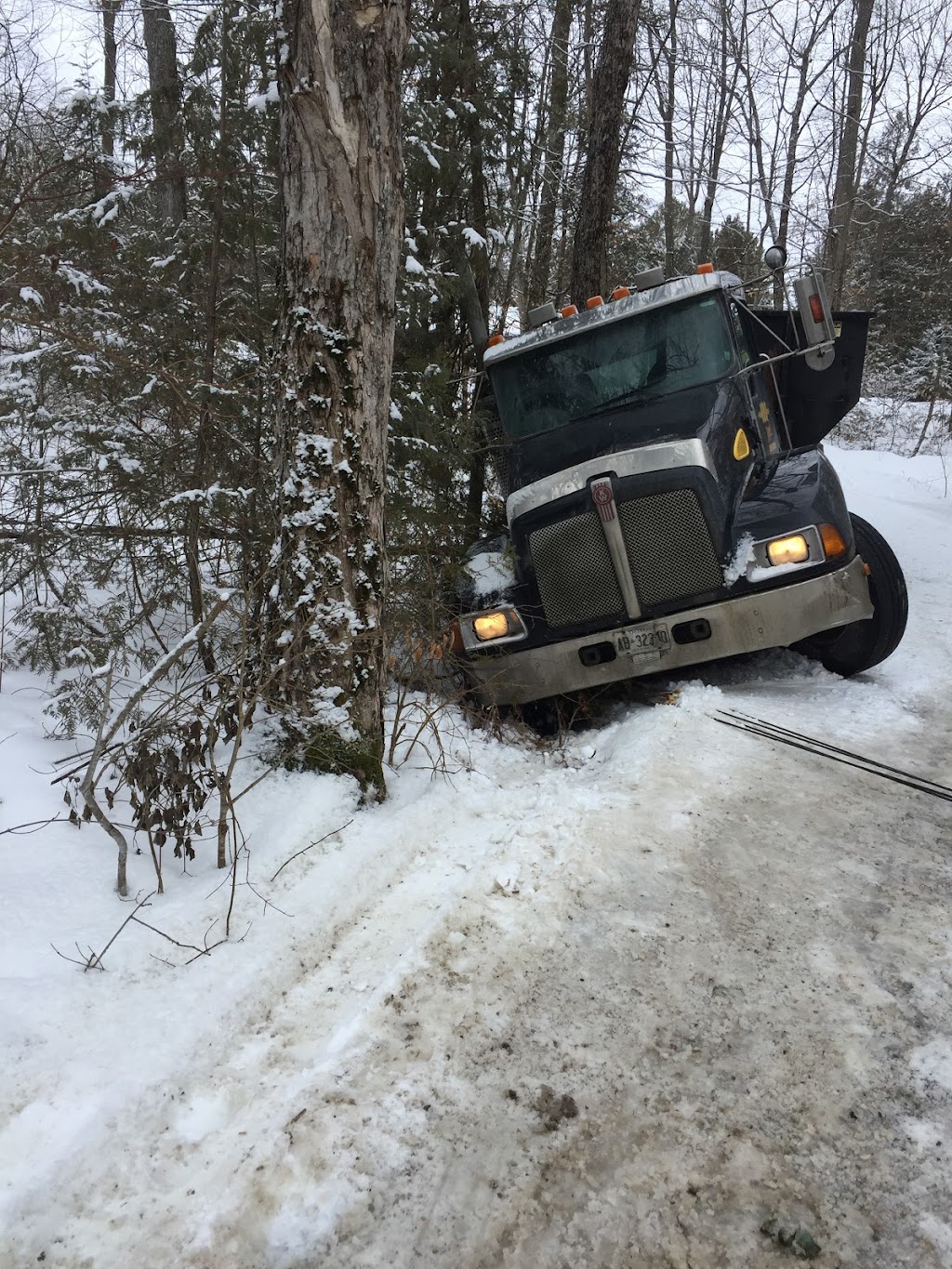 Reynolds Towing and Recovery | 1855 10 Line, Lakefield, ON K0L 2H0, Canada | Phone: (705) 652-6044