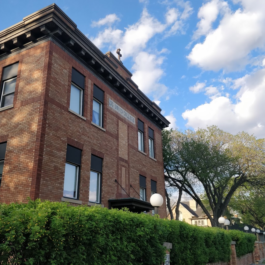 Chez Nous Senior Citizens Home | 1101 Grafton Ave, Moose Jaw, SK S6H 3S4, Canada | Phone: (306) 693-4371