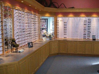 Dr. Petra Cantrup | 1 Ormond St S, Thorold, ON L2V 1X9, Canada | Phone: (905) 227-3937