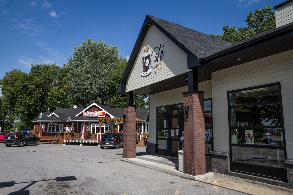 Station service /Dépanneur le Relais / Restaurant | 1240 Rue Principale, Batiscan, QC G0X 1A0, Canada | Phone: (418) 362-3066